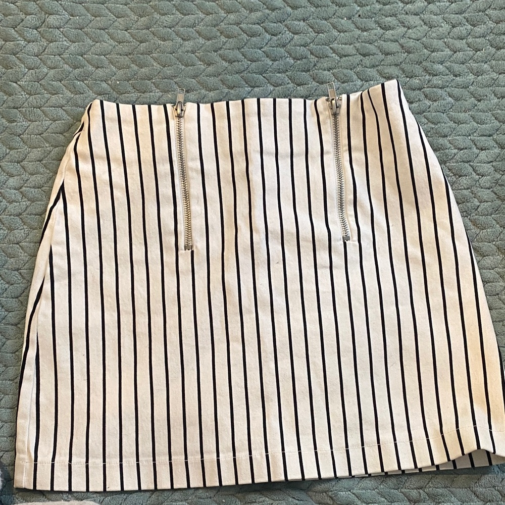 Forever 21 Black and White Striped Mini Skirt